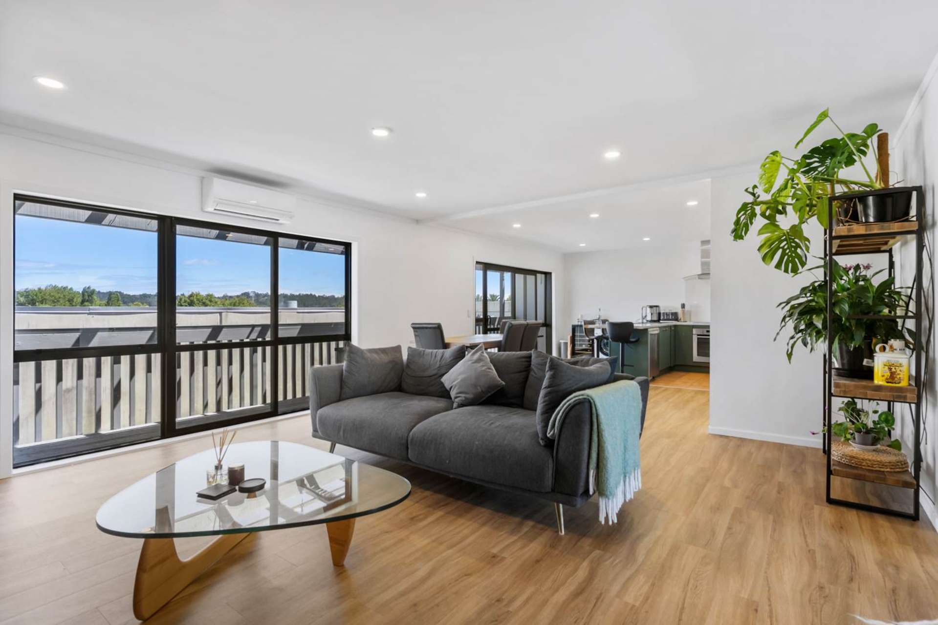 15/18 Airborne Road Rosedale_0