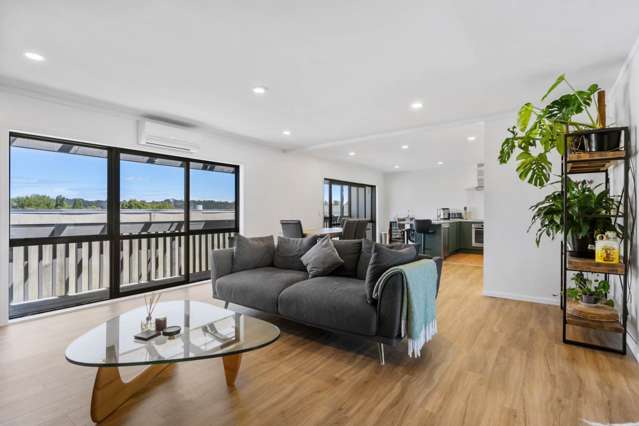 Live Upstairs. Work Downstairs. Under $1M ~200m2