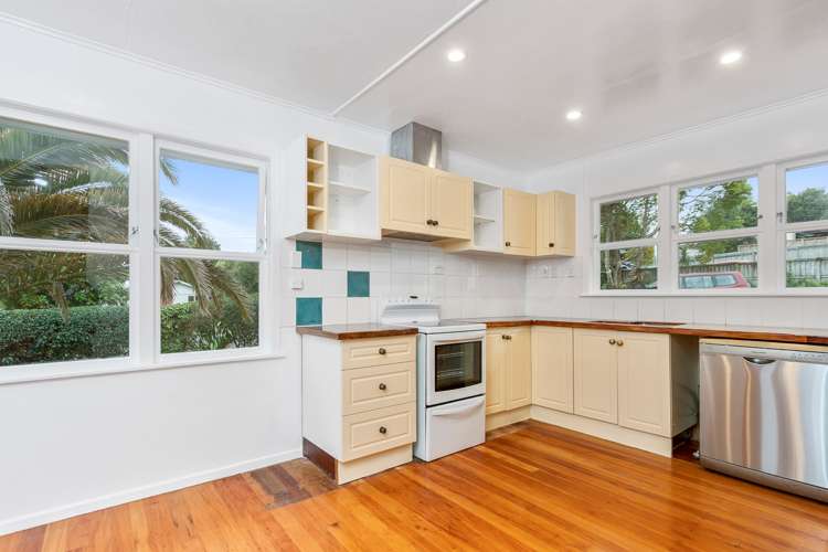 62 Vodanovich Road Te Atatu South_12