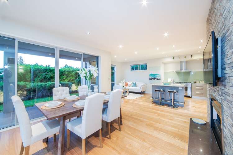 4 Kahikatea Close Campbells Bay_1