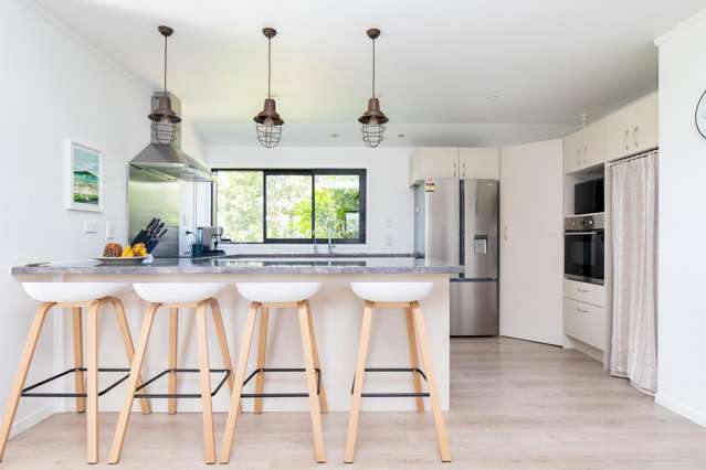 230 Central Road North Waitakaruru_1