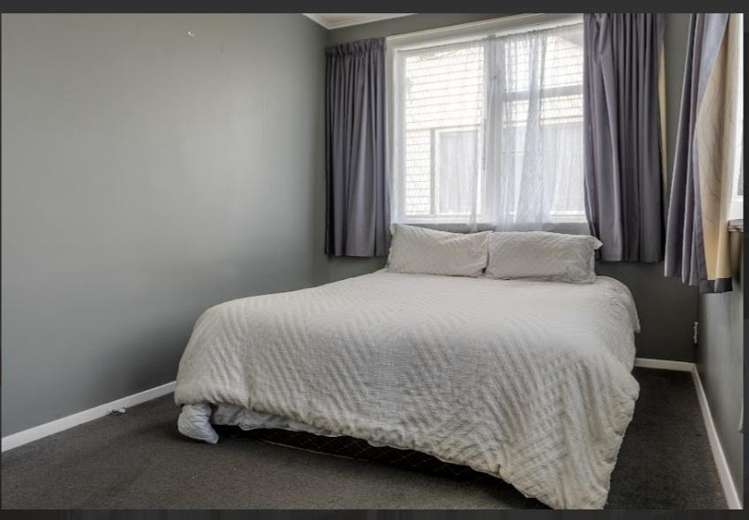 32 Edinburgh Street Feilding_13