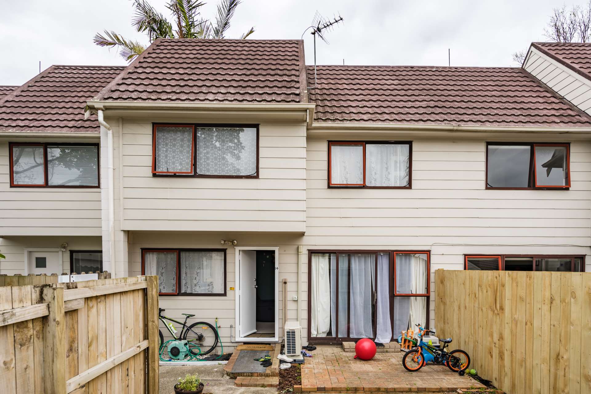 14/19a Gray Avenue Mangere East_0