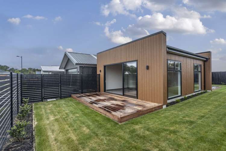 10 Inch Crescent Rangiora_24