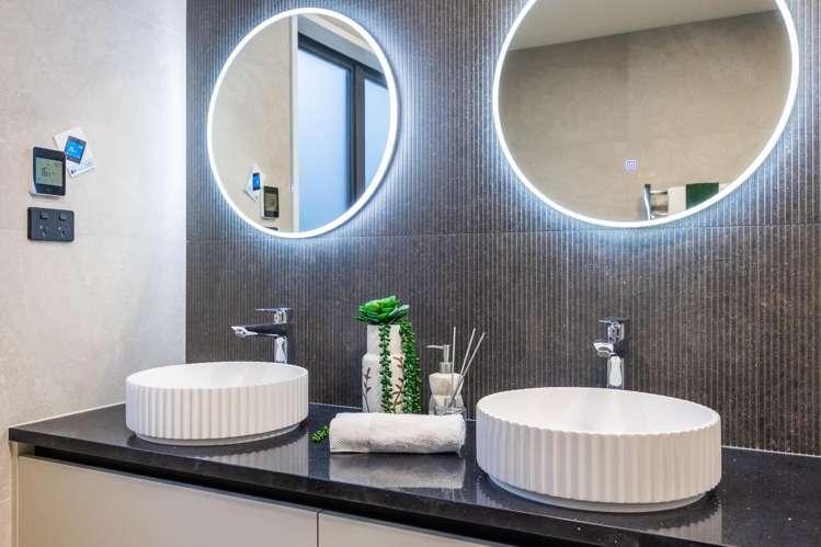 15 Pakirikiri Street Long Bay_27