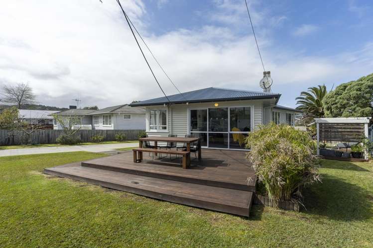 63 Clotworthy Crescent Onerahi_2