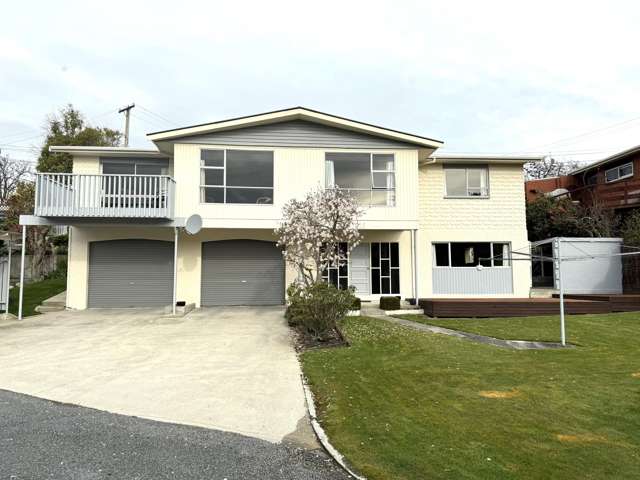 Very Tidy Rosebank Family Home