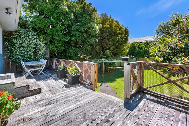 35 Wright Road Point Chevalier_12