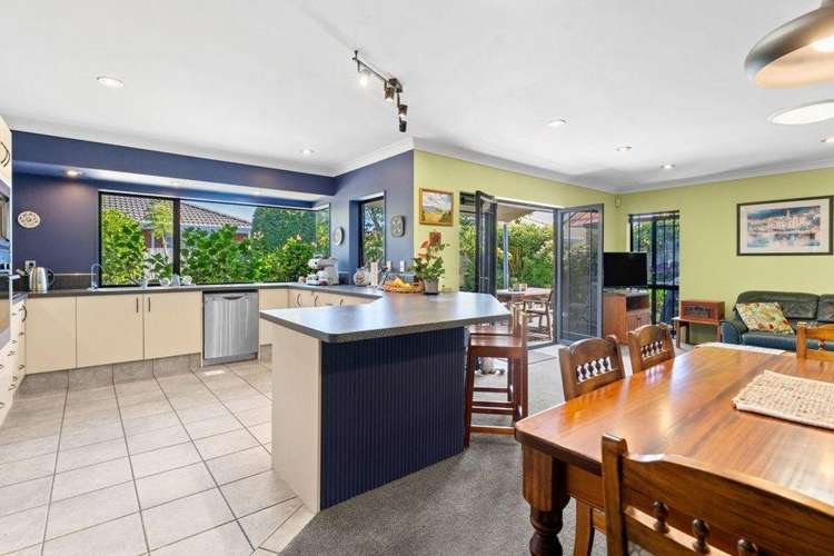 42 Gardenia Drive 11229_4