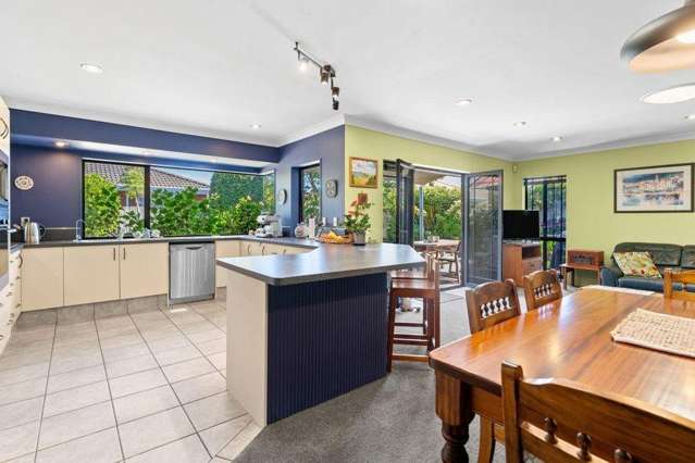 42 Gardenia Drive 11229_4