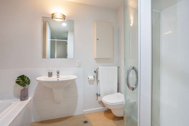 202/16 Adams Avenue Mount Maunganui_10