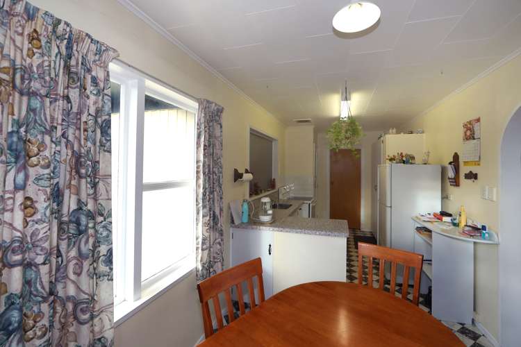 32 Robinson Crescent Tamatea_3
