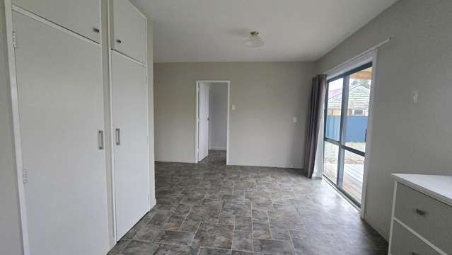 7 Roberts Street Whataroa_3