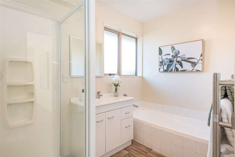 53 Saint Martins Road Saint Martins_14