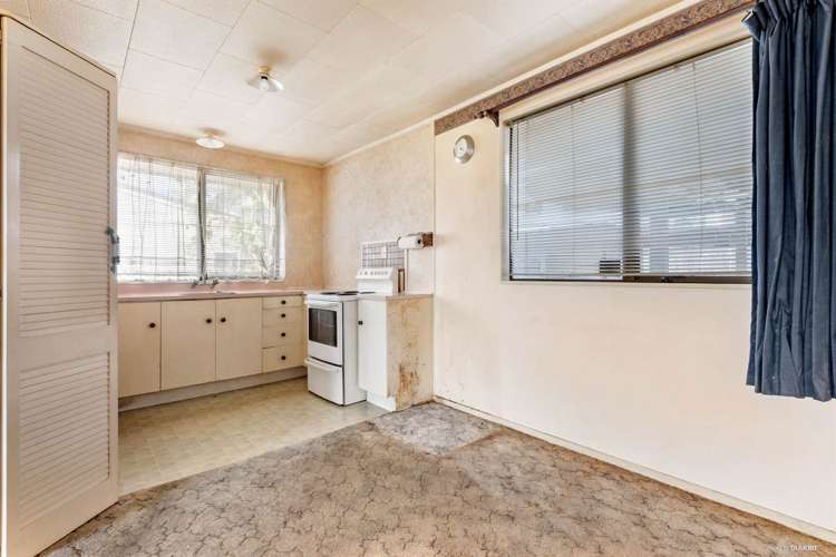 1/9 Bayside Avenue Te Atatu Peninsula_5