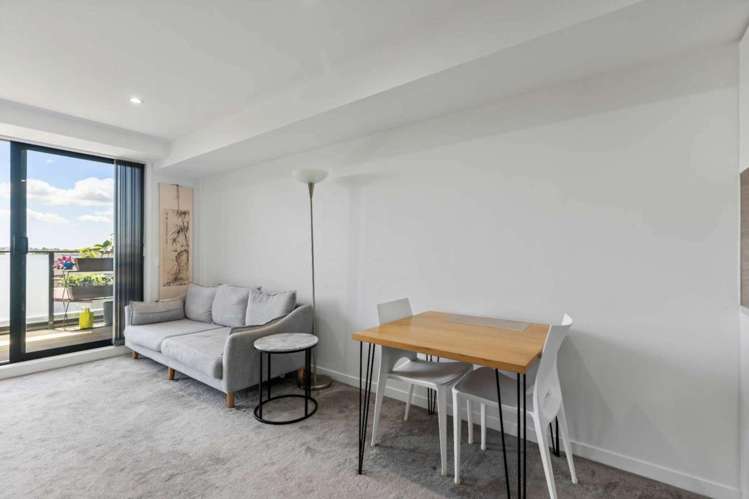 208/8 Gray Avenue_3