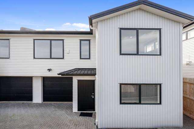 Modern, Low-Maintenance in the Heart of Howick