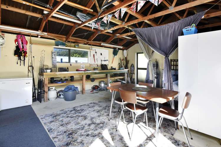 26 Kamahi Road, Tennyson Inlet Marlborough Sounds_10