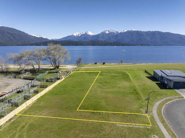 Te Anau Lakefront - Uninterrupted Lake Views