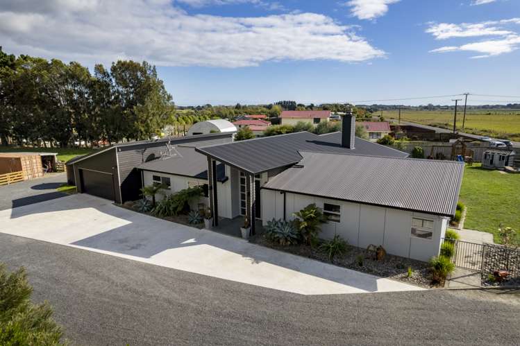 51 Waikawa Beach Road Manakau_1