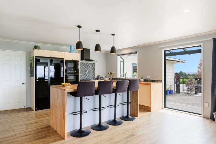 163 Rowe Road Ohauiti_5