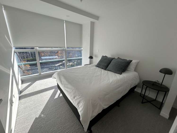 506/1 Greys Avenue City Centre_4