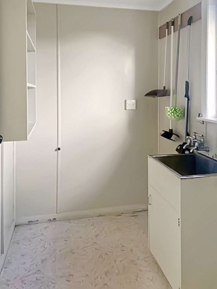 23 Holland Crescent Bulls_13