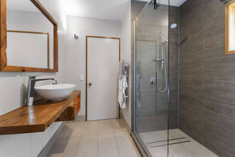 12 Windsor Place Queenstown_17