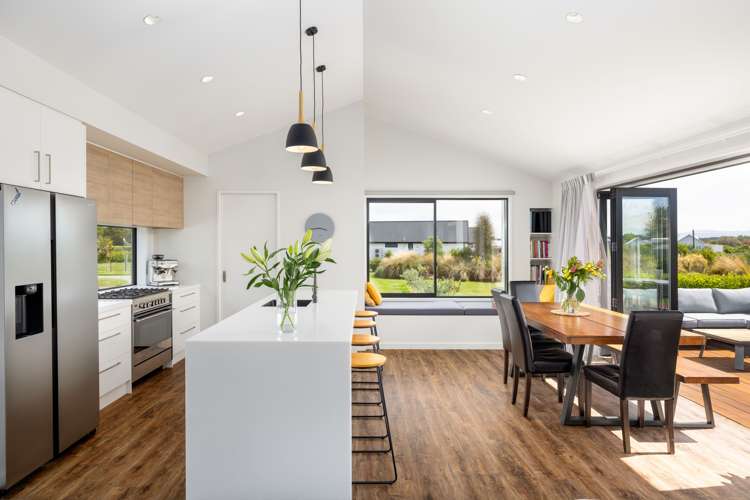 5 Evergreen Drive Woodend_5