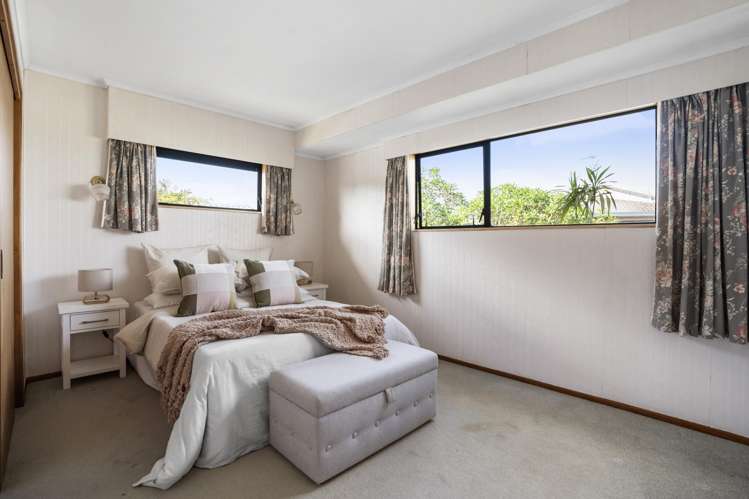 6 Higham Ferrers Place Red Beach_7