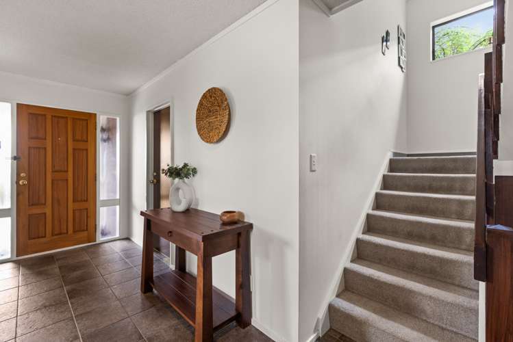 90 Churchill Drive Taradale_5