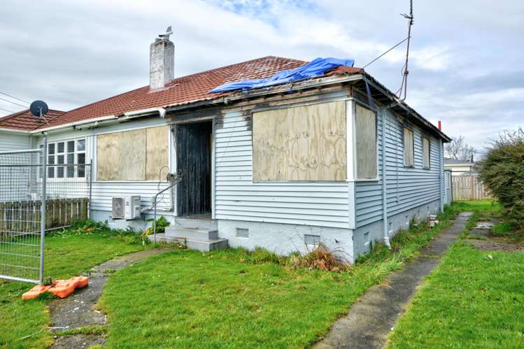 16 and 18 Churchill Avenue Gore_9