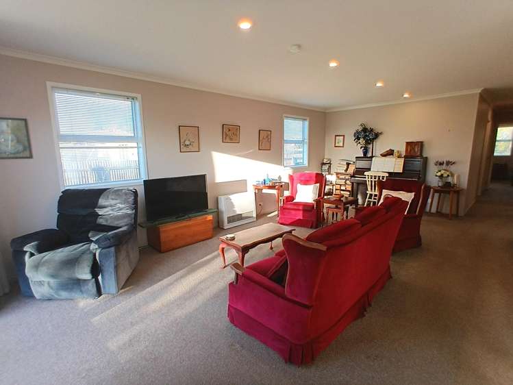 7 Hawes Street Waimangaroa_5
