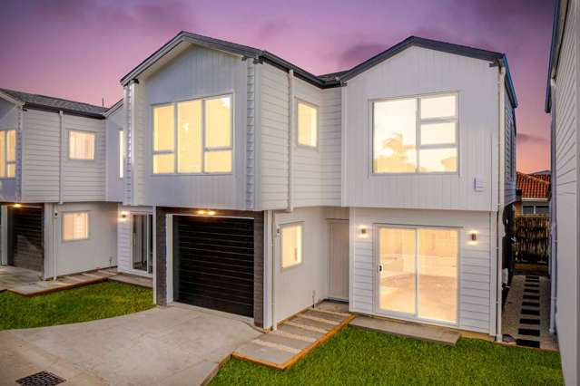 Stunning Brand New and Standalone in Papatoetoe