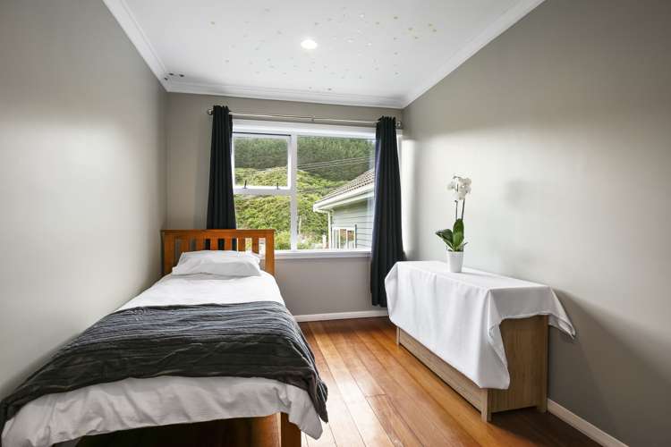 28 Raroa Terrace Tawa_12