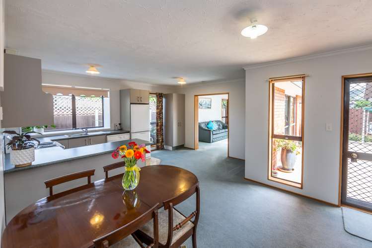 2/180 Hawthornden Road Avonhead_11