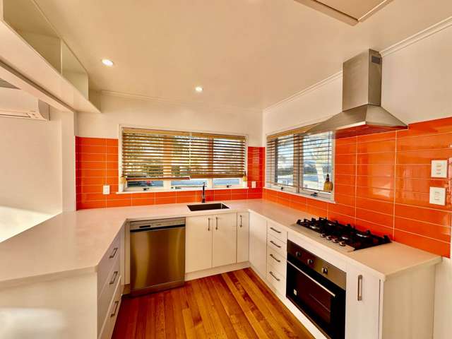 Modern Two Bedroom Unit Central Glenfield
