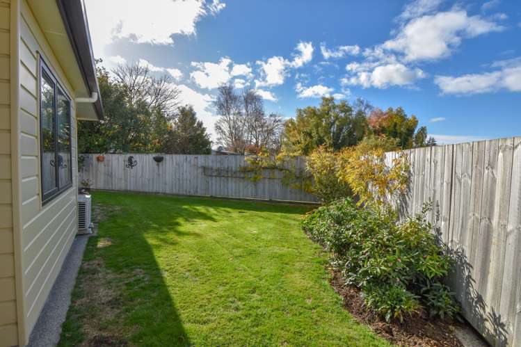 75 Ashmore Park Road Carterton_14