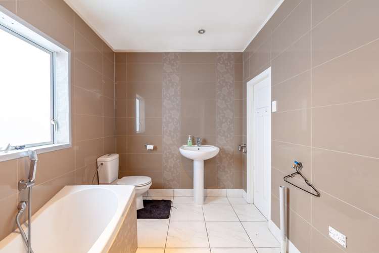 1101 New North Road Mount Albert_10