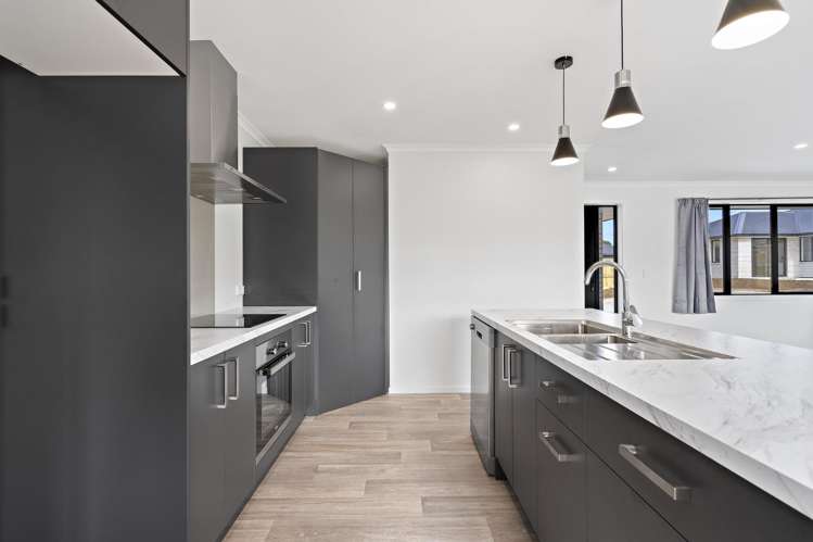 71E Hall Street 1086_1