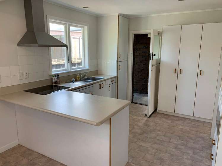 2 Peachgrove Road Te Atatu Peninsula_1