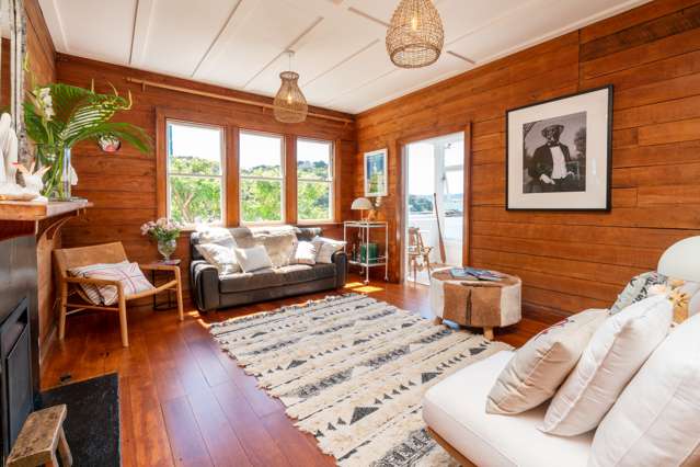 495 Karaka Bay Road Karaka Bays_1