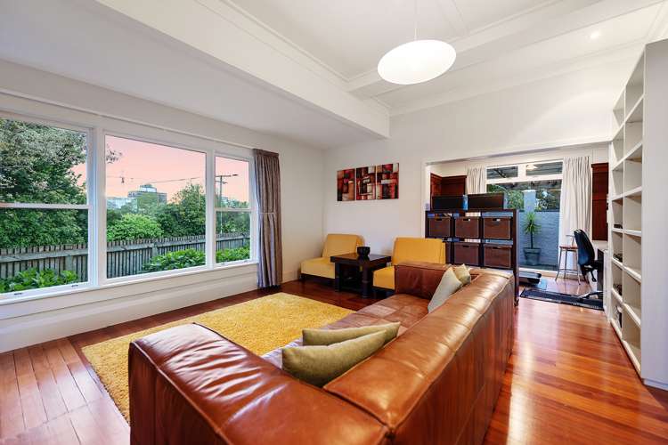 132 River Road Hamilton East_6