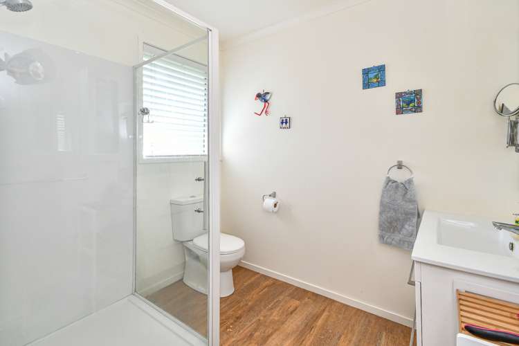 4 Pukekereru Lane Whakatiwai_12