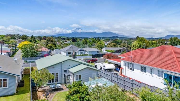 20 Walsh Road Westown_30