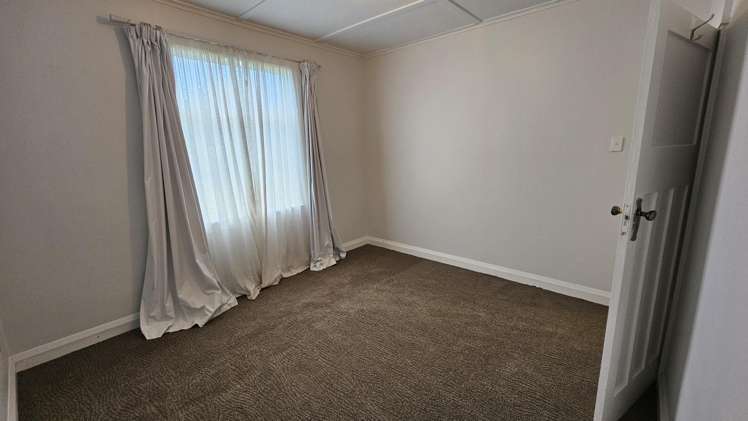 72 Broadway Waitara_6