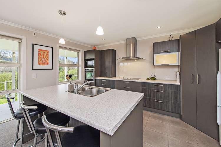 1/10 Valley Road Greta Valley_5