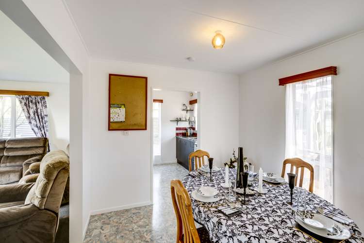 6 Burton Crescent Flaxmere_7