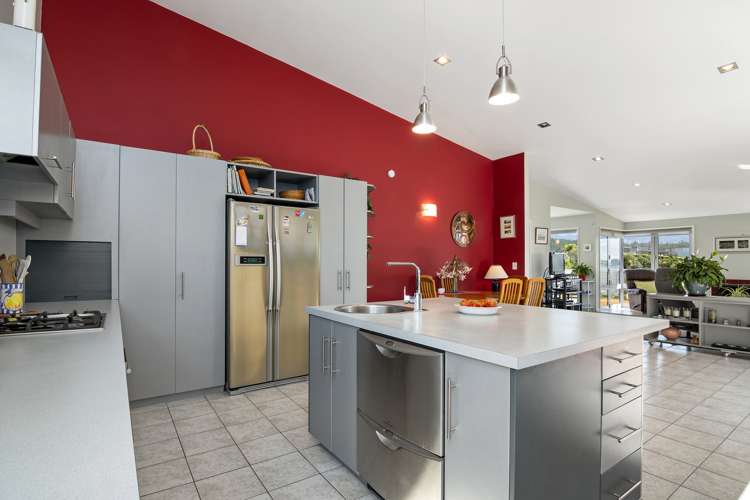 23 Cederman Drive Kaiteriteri_11