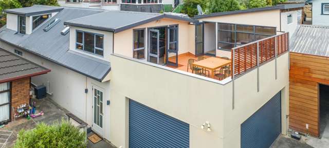 Fabulous 3 Bed 2 Bath Urban City Living